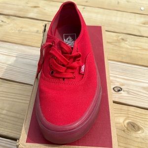 Vans men 7 woman 9 very good condition red